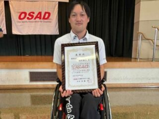 山口選手が優秀選手賞を受賞